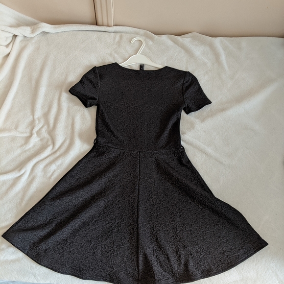 Black skater dress - Picture 5 of 5
